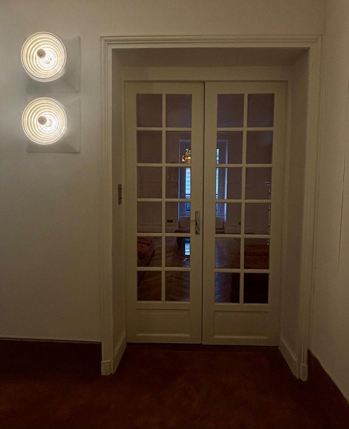 Apartment Classic Parisian Charm Meets 70s Design - 2br